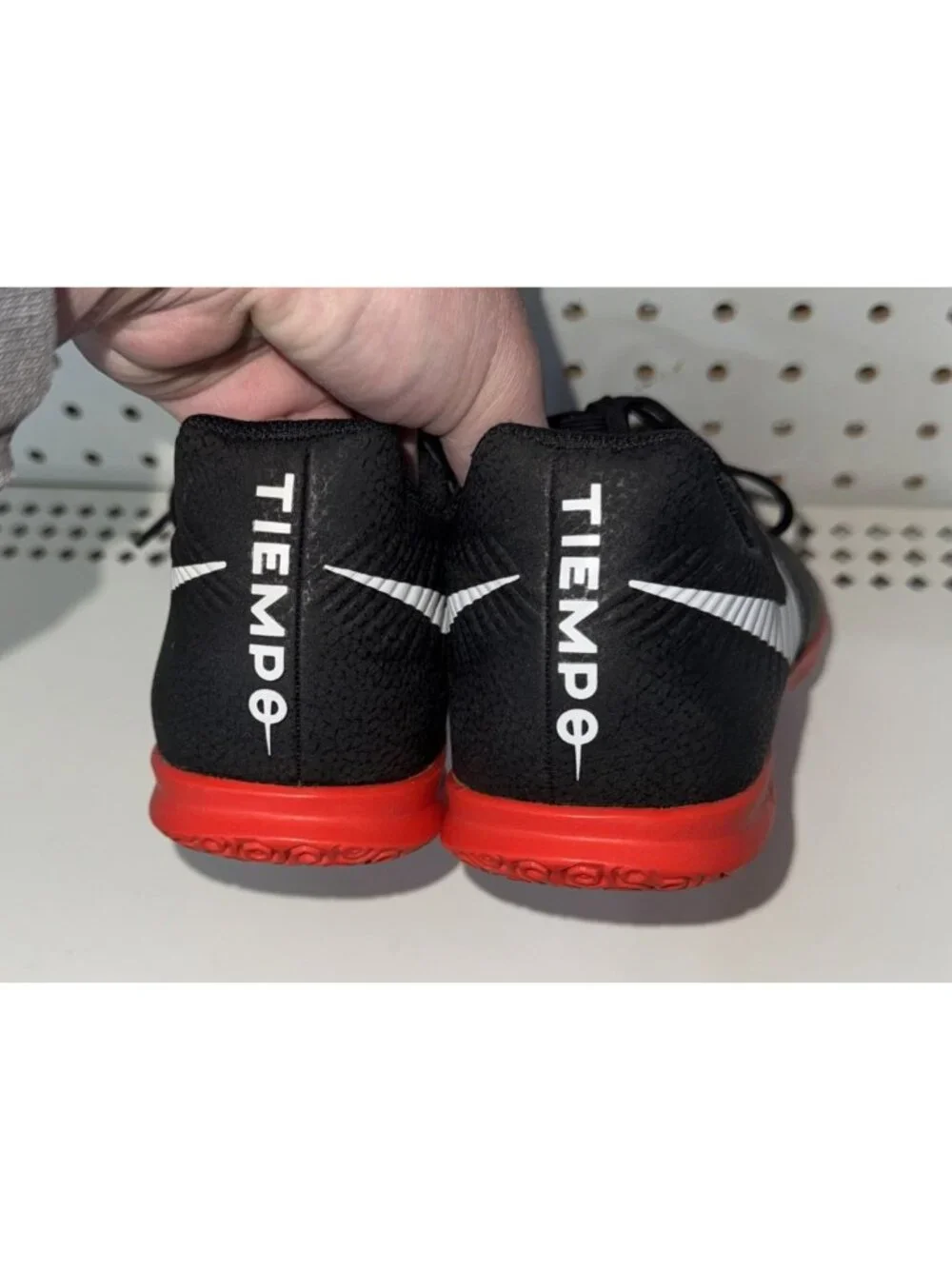 Nike TiempoX Legend Club IC Mens Indoor Soccer Turf Shoes Size 7 Black Red White